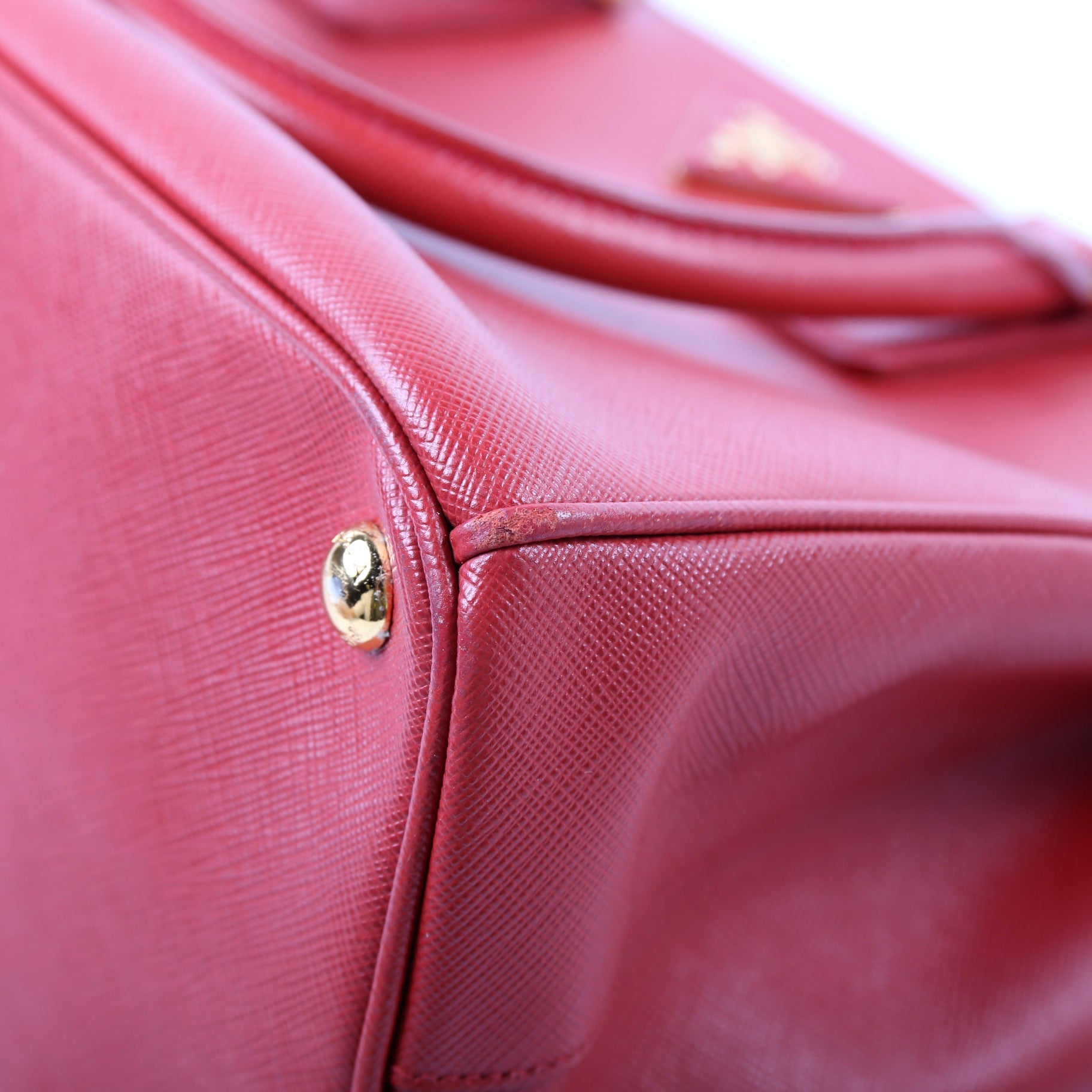 Saffiano Galleria Medium Red
