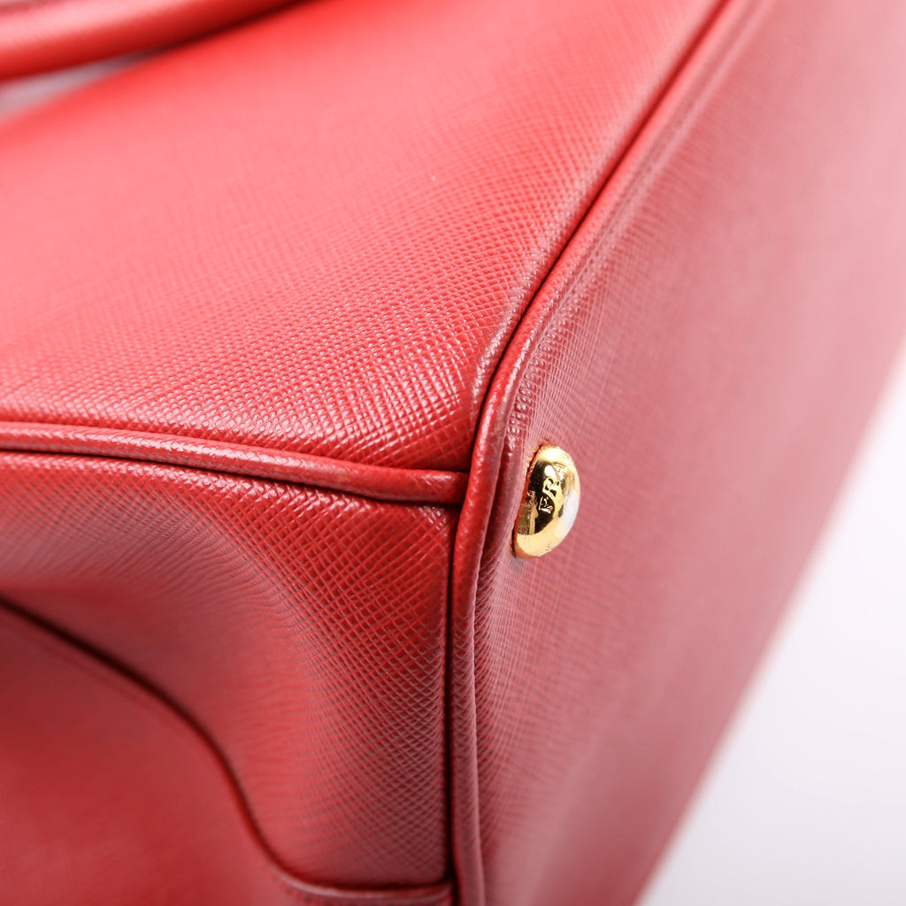 Saffiano Galleria Medium Red