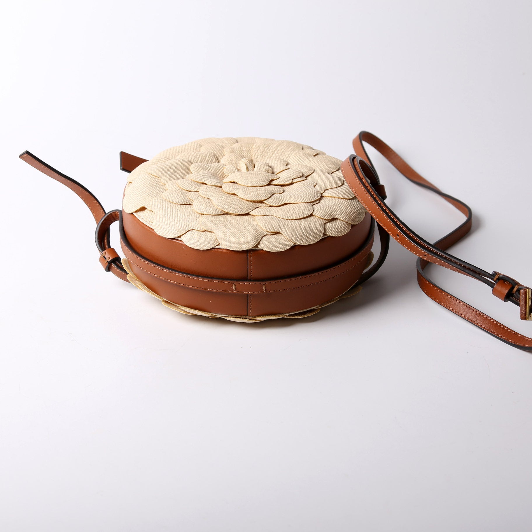 03 Rose Edition Atelier Round Crossbody