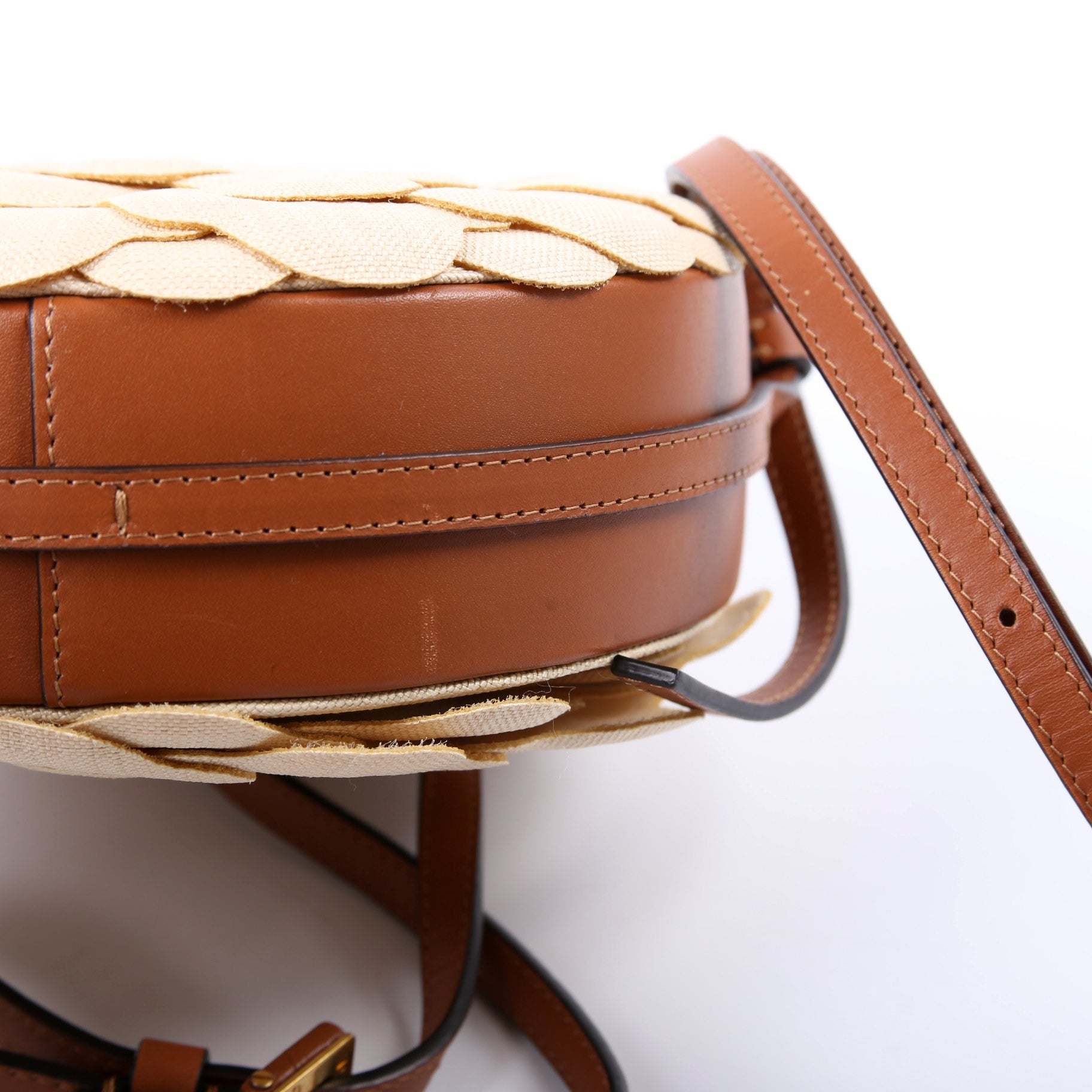03 Rose Edition Atelier Round Crossbody