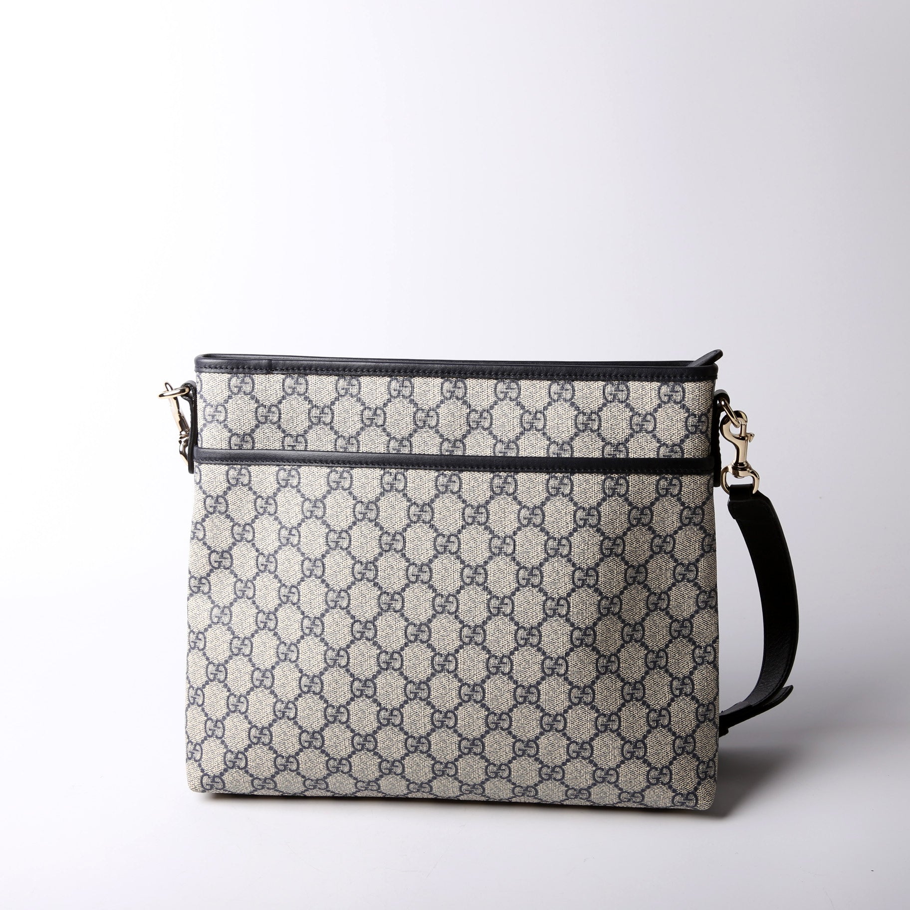 388924 GG Supreme Crossbody Blue