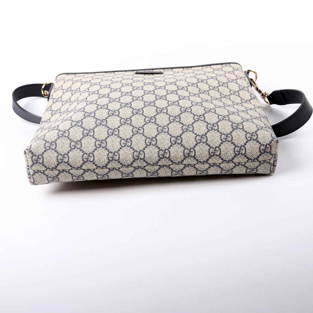 388924 GG Supreme Crossbody Blue