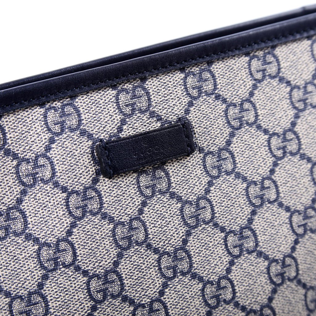 388924 GG Supreme Crossbody Blue