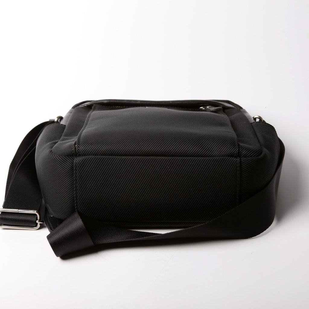 Nylon Travel Vertical Messenger Bag Black