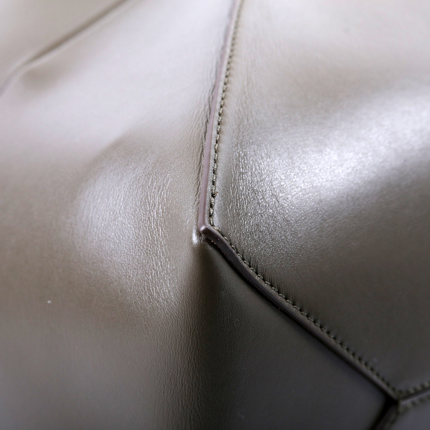 Puzzle Fold Tote Medium Shiny Calfskin Green