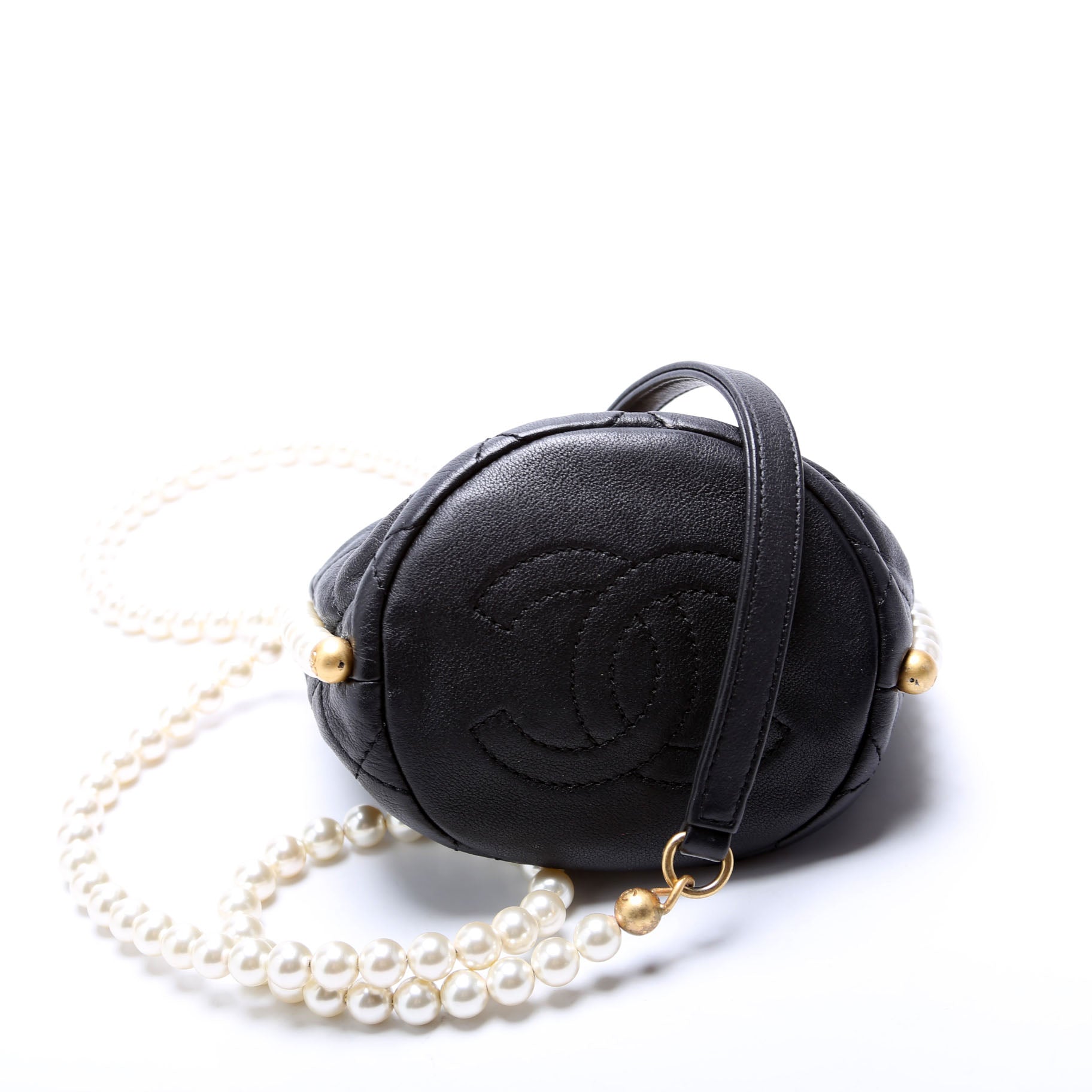 About Pearls Bucket Bag Mini Calfskin 31M Black