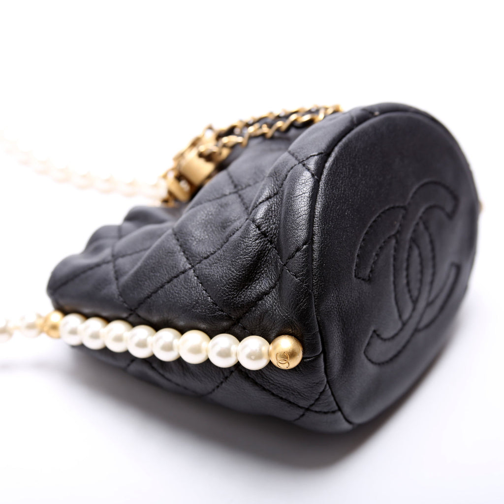 About Pearls Bucket Bag Mini Calfskin 31M Black
