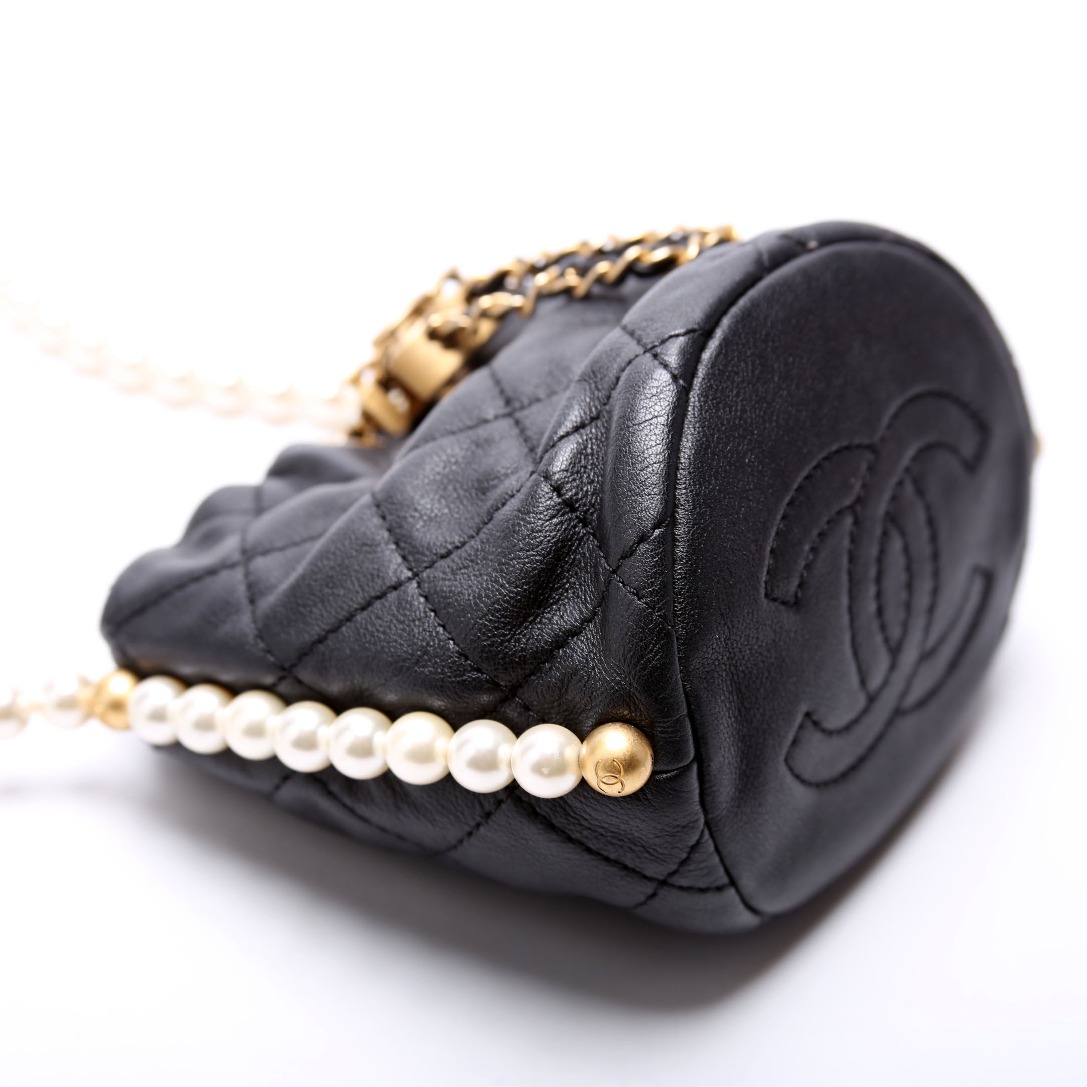 About Pearls Bucket Bag Mini Calfskin 31M Black