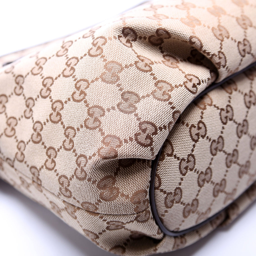 388930 GG Canvas Shoulder Bag