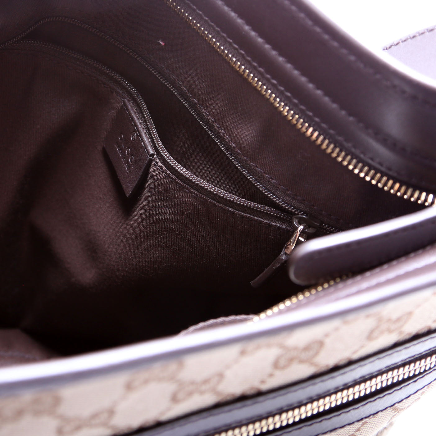 388930 GG Canvas Shoulder Bag