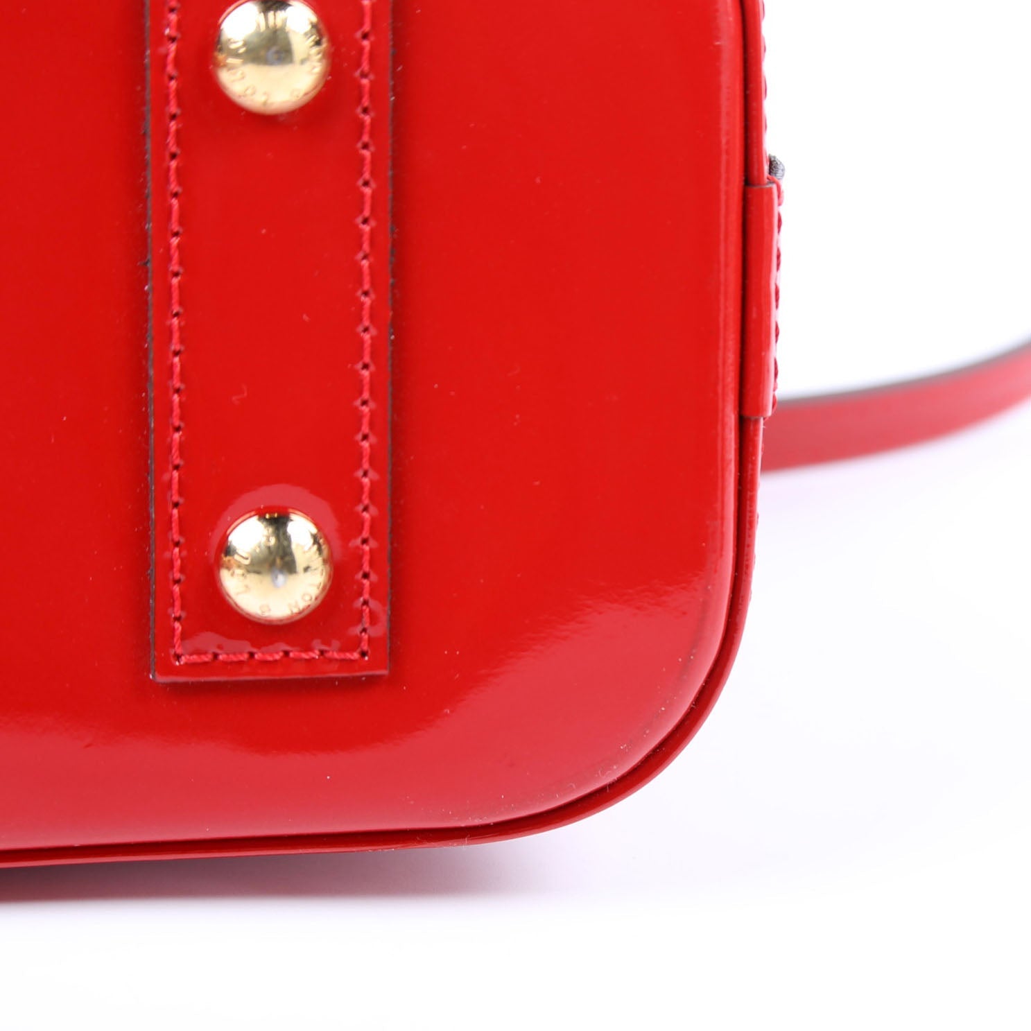 Alma BB Vernis Red