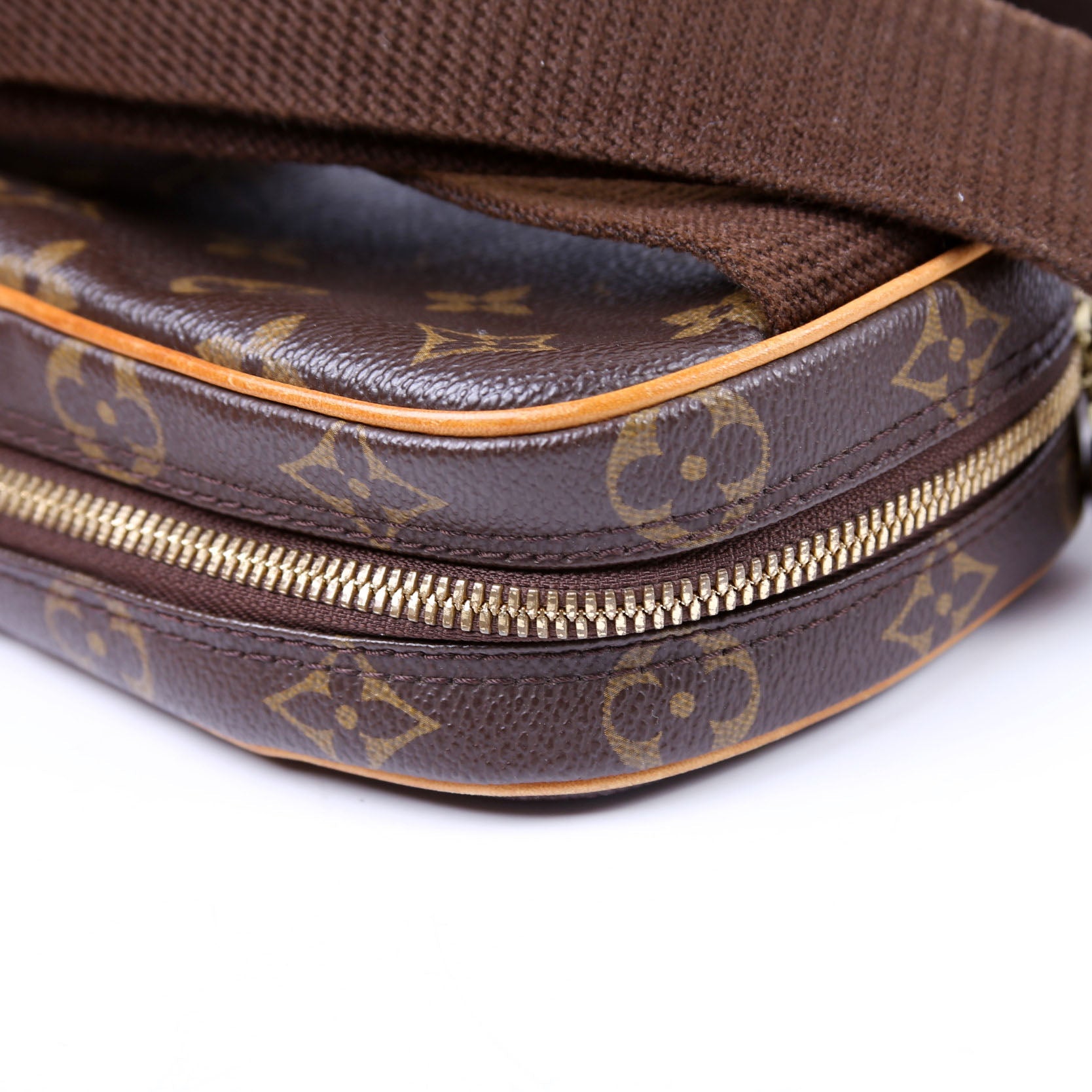 Pochette Gange Monogram