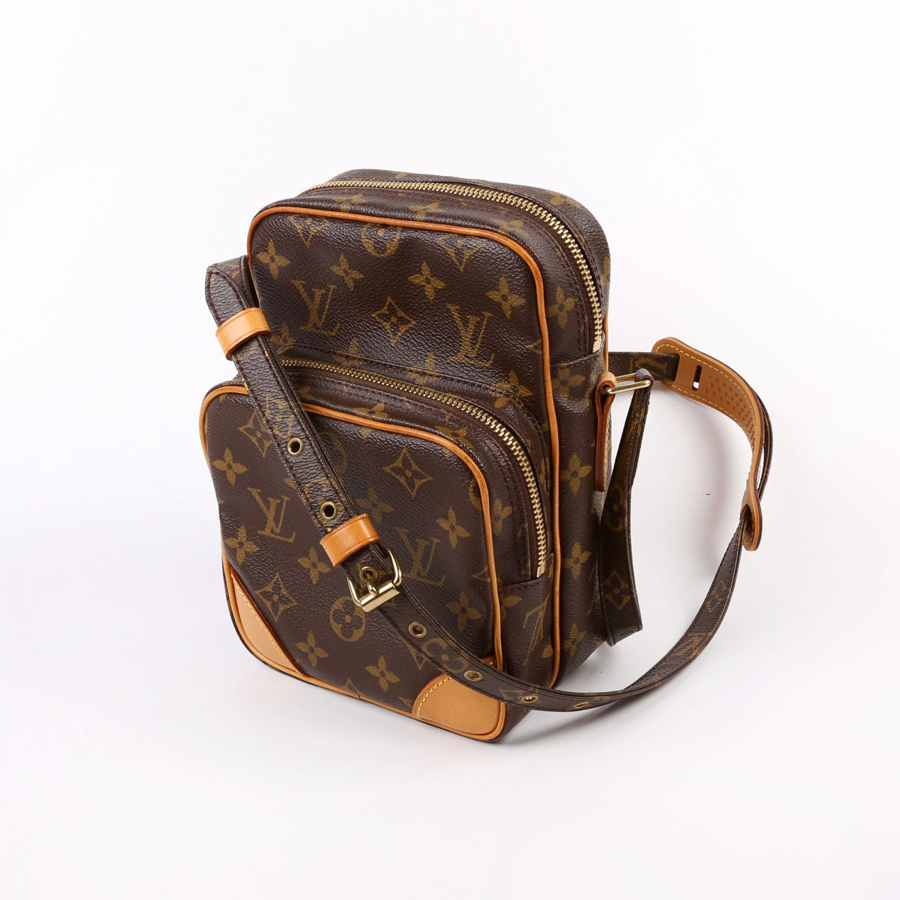 Amazone Monogram