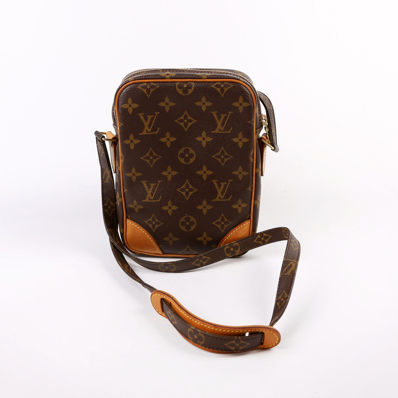 Amazone Monogram