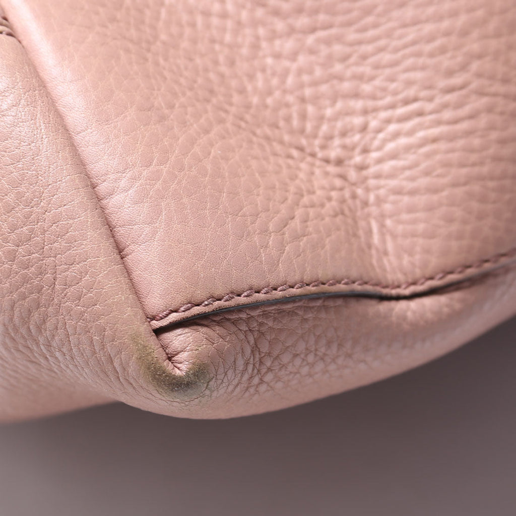 308982 Soho Leather Shoulder Medium Tan