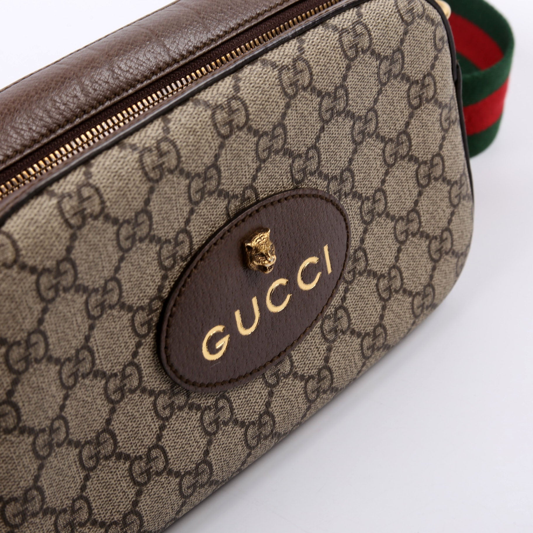 476466 GG Supreme Messenger Bag
