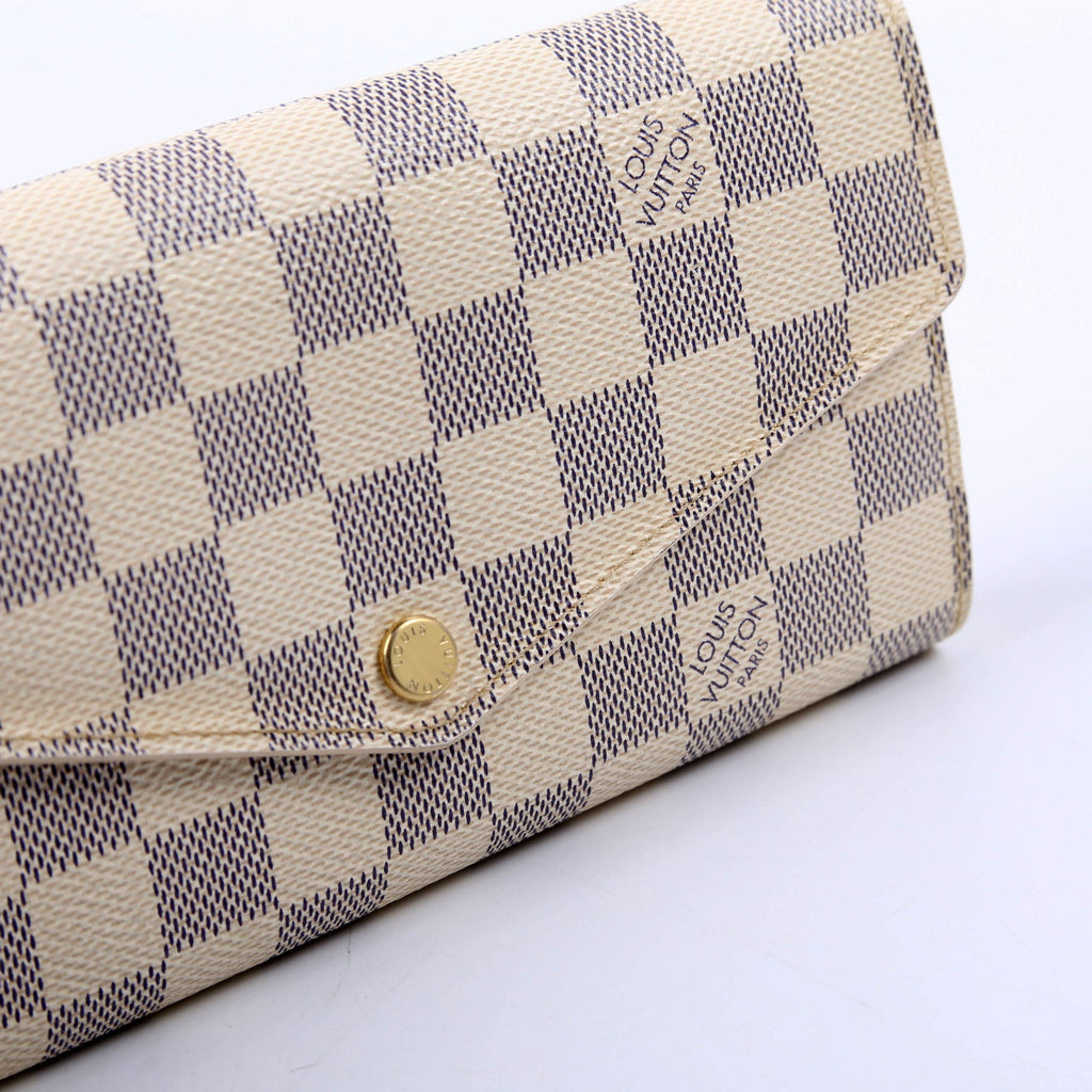 Sarah Wallet Azur Newer