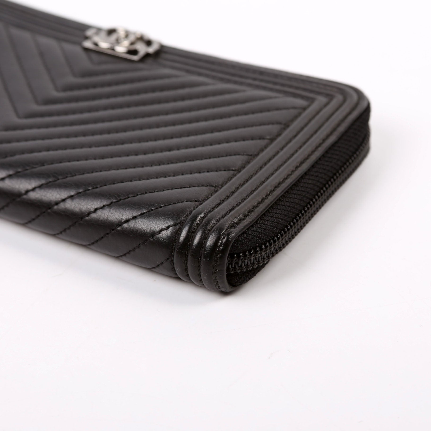Boy Wallet Zip Around Chevron Lambskin 21M