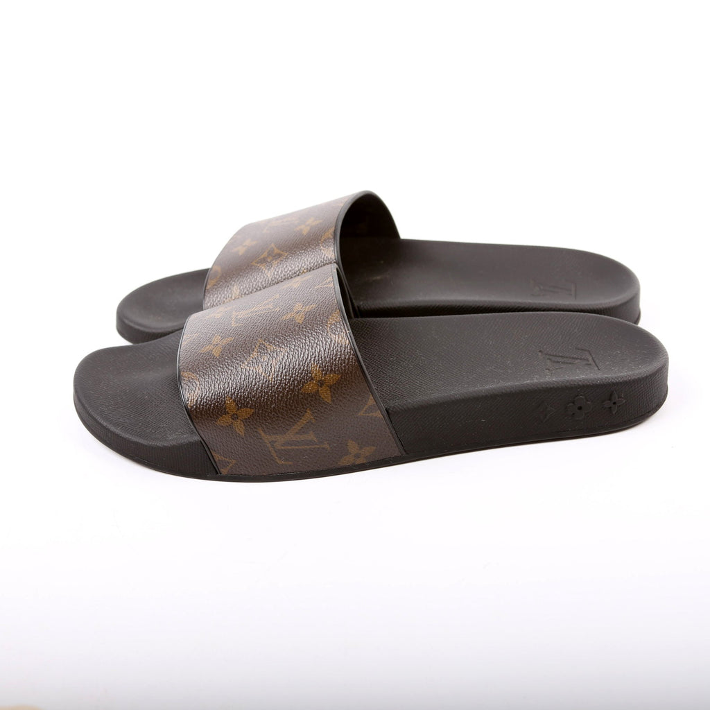 Waterfront Mules Men's Size 9.5