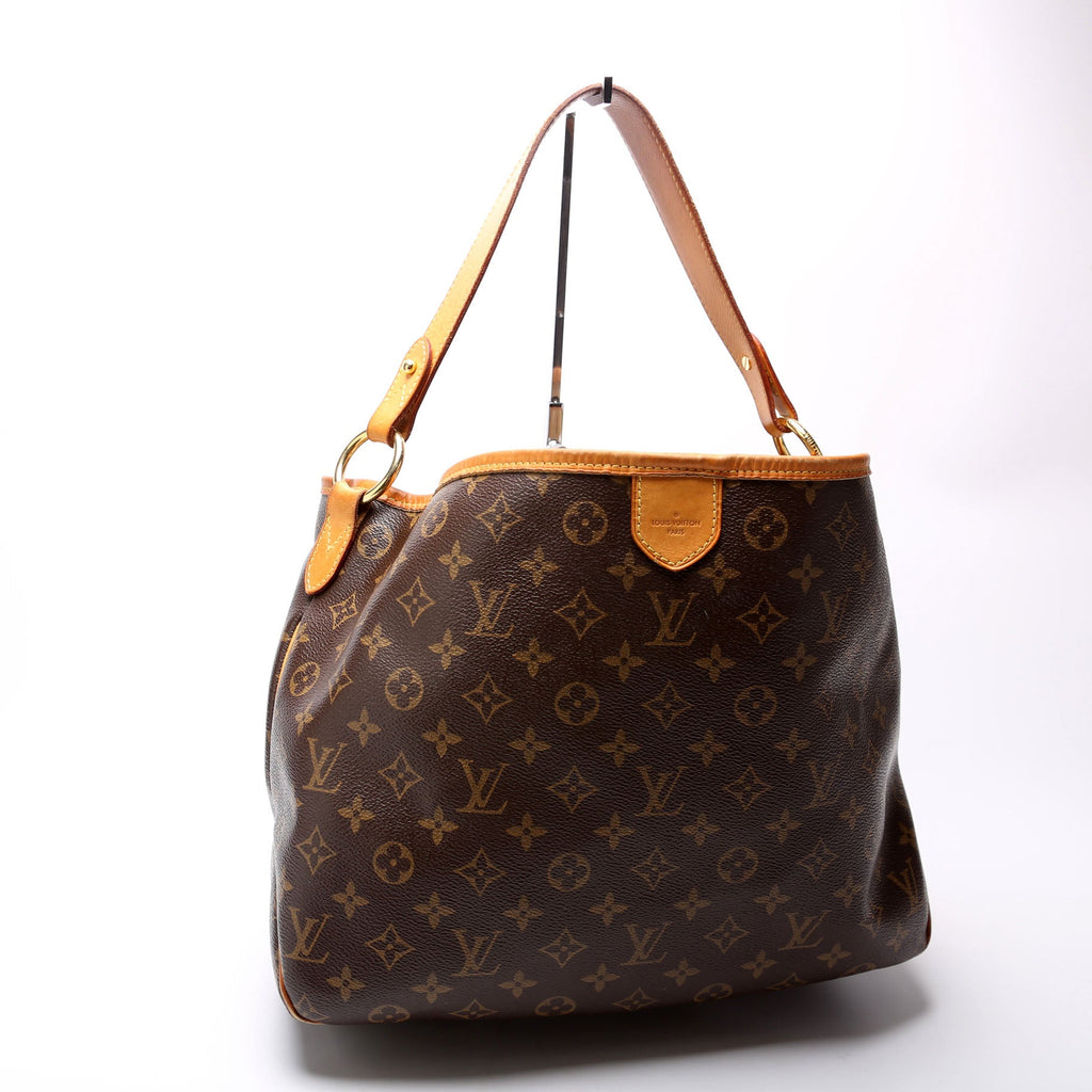 Delightful PM Monogram