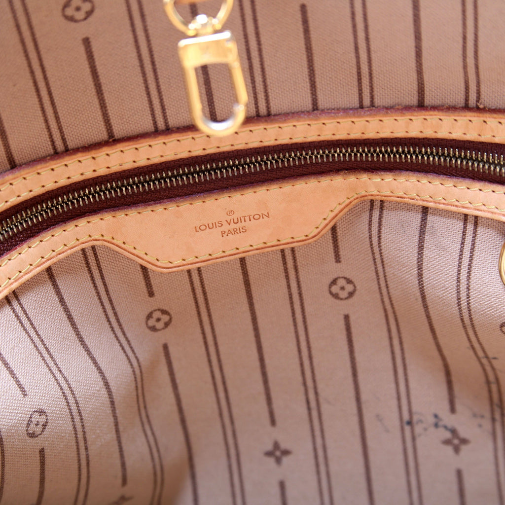 Delightful PM Monogram