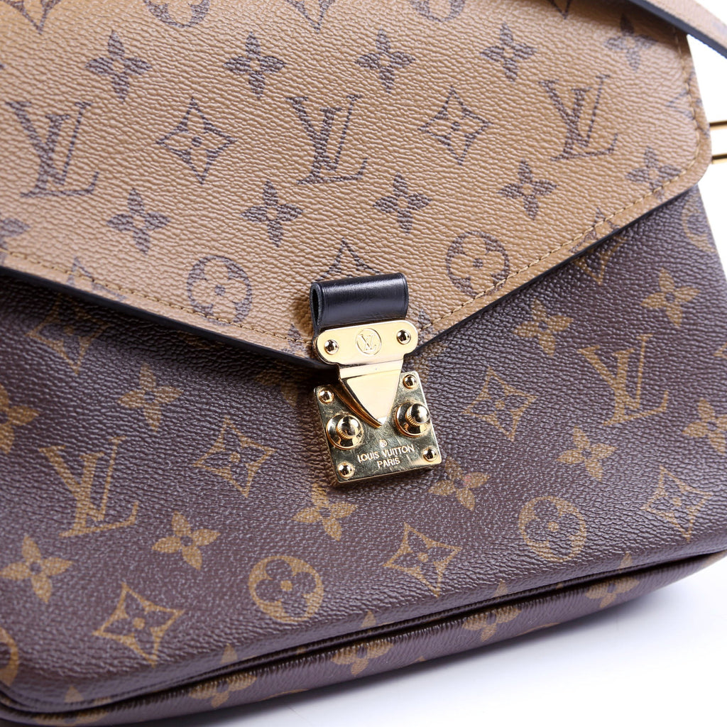 Pochette Metis Reverse Monogram