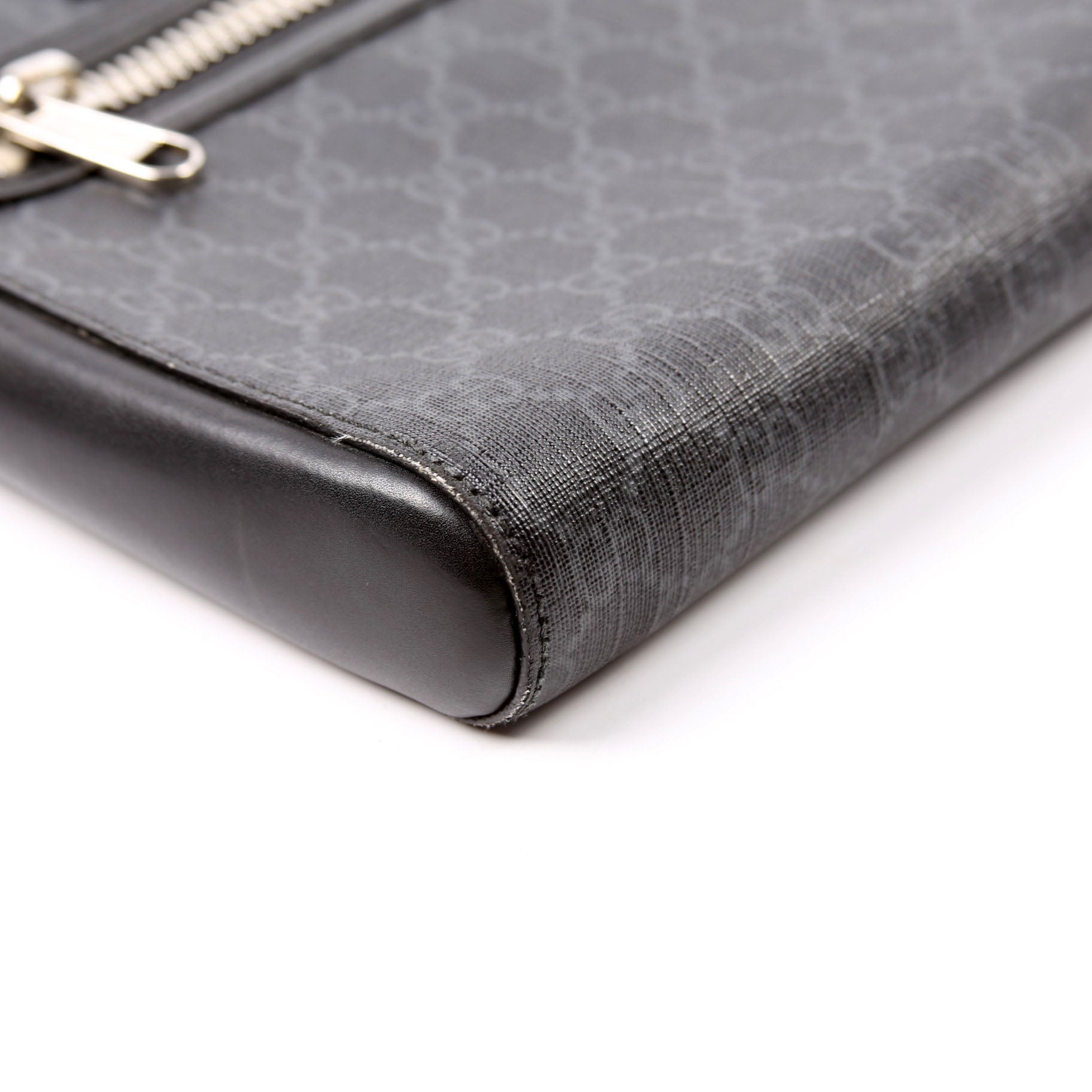 523599 Supreme Messenger Bag Black