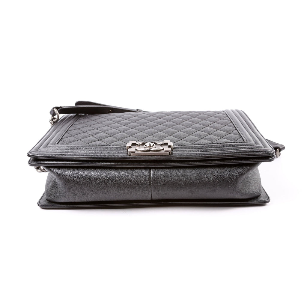 Boy Flap Large Caviar 18M Black