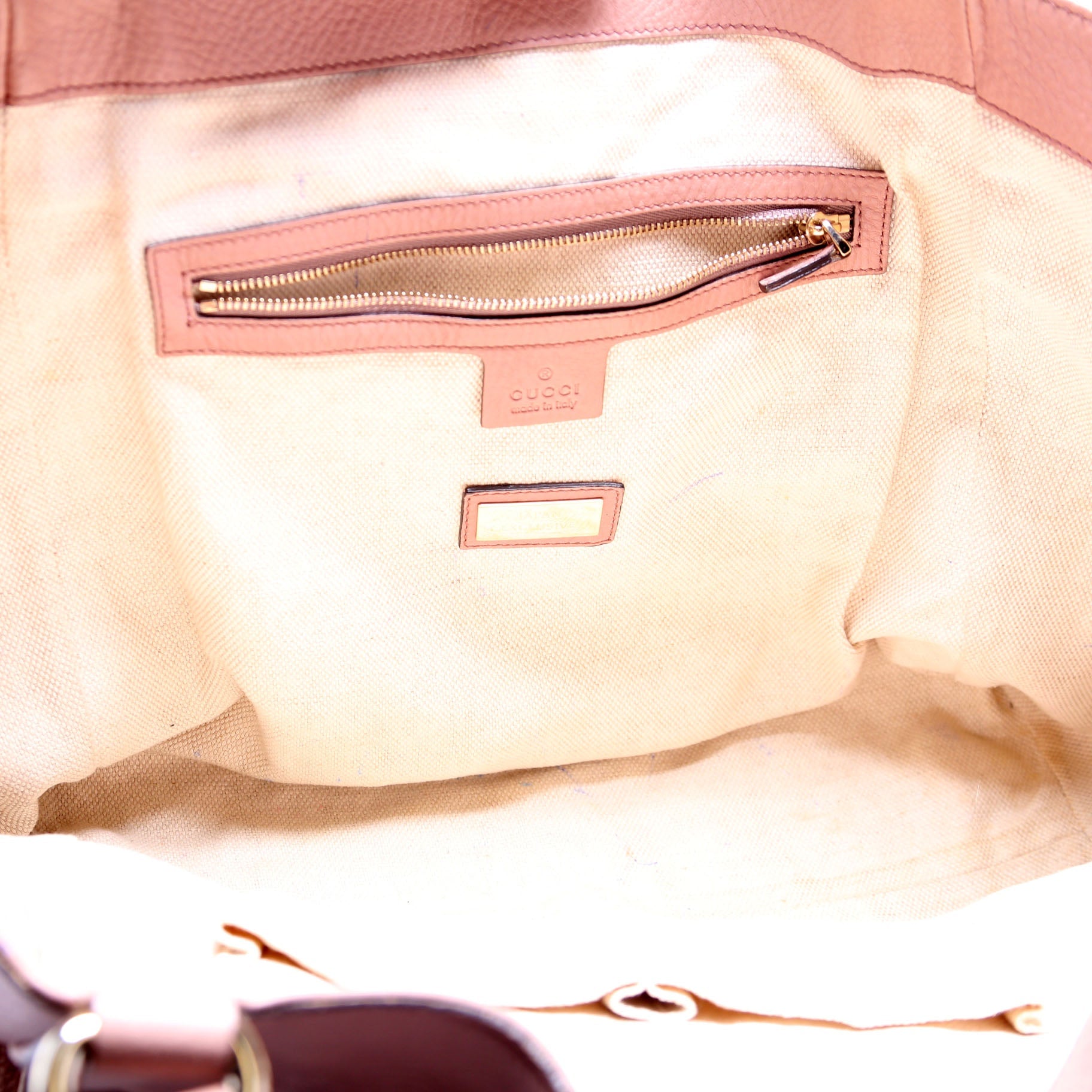 282309 Soho Leather Hobo Medium