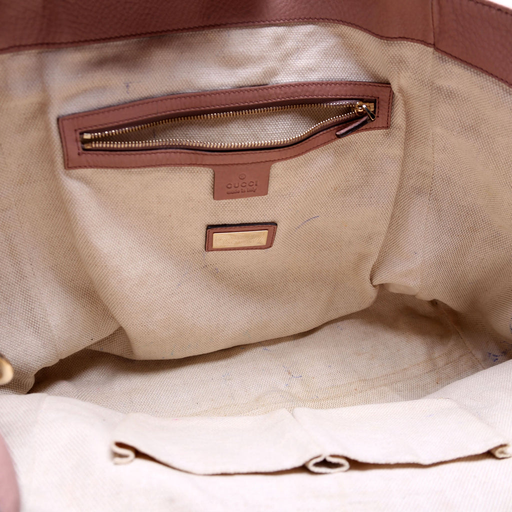 282309 Soho Leather Hobo Medium