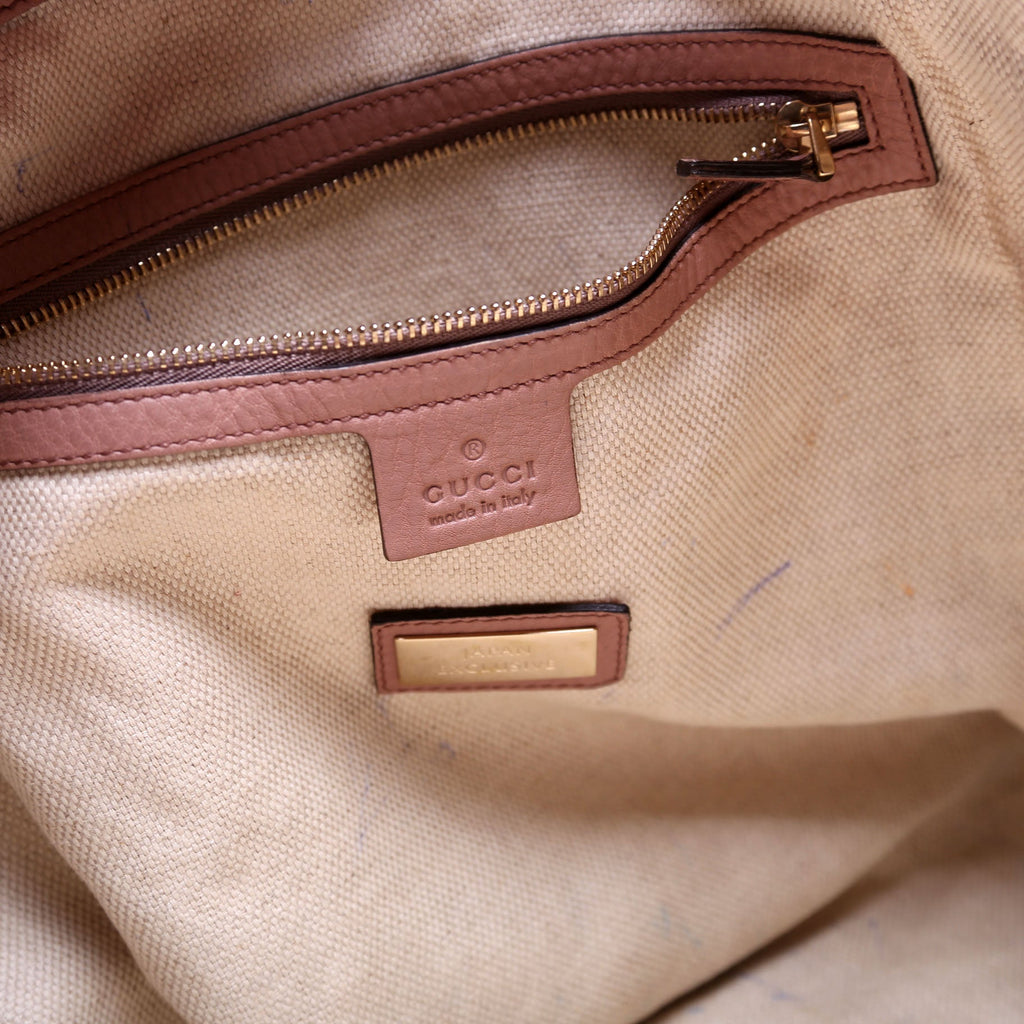 282309 Soho Leather Hobo Medium