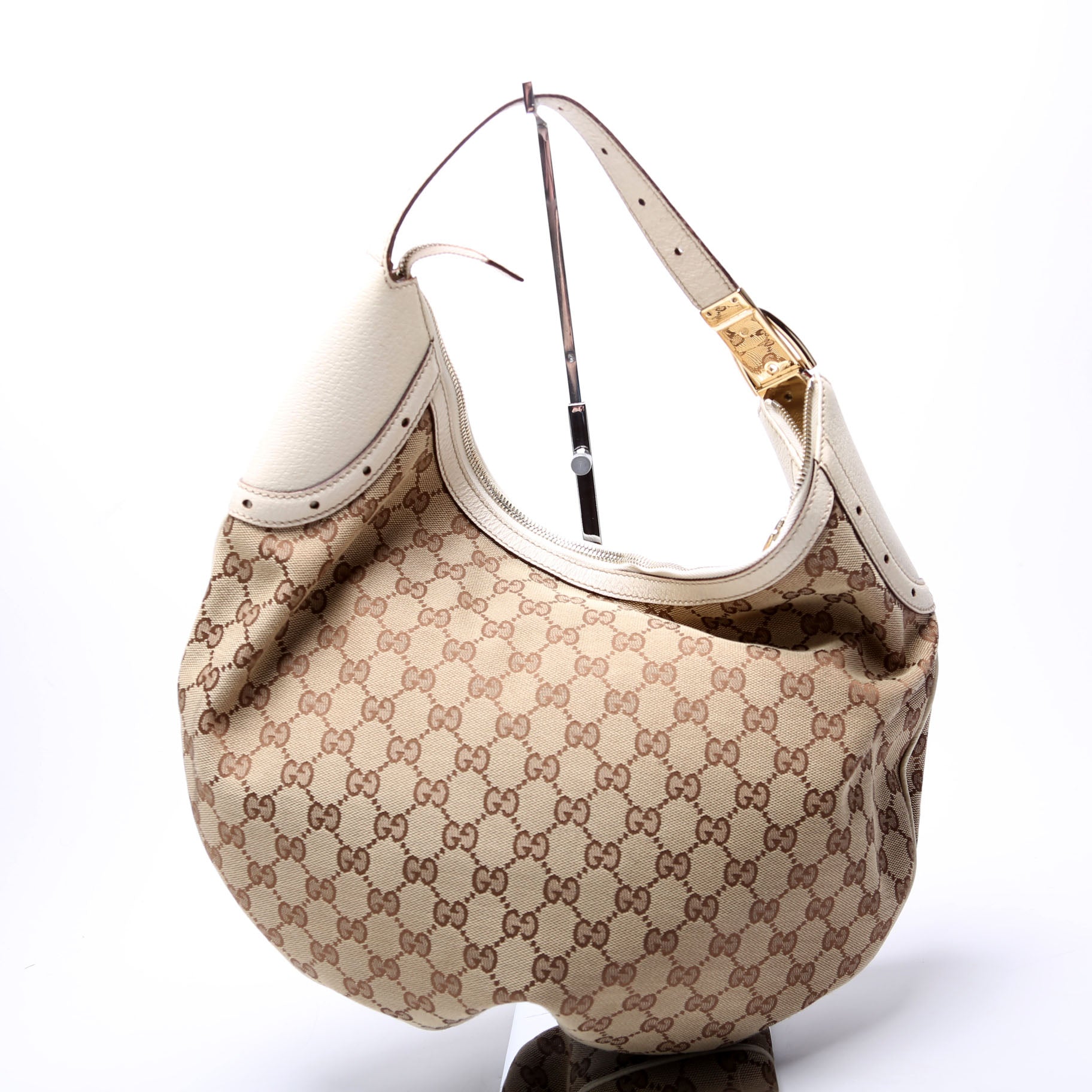 145764 GG Canvas Glam Hobo