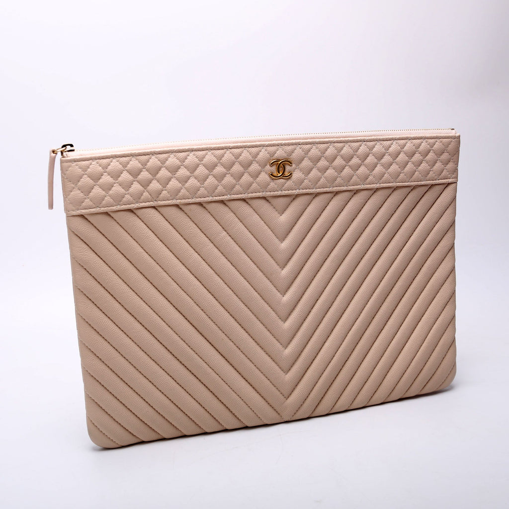CC Cosmetic Case Quilted Large Caviar 24M