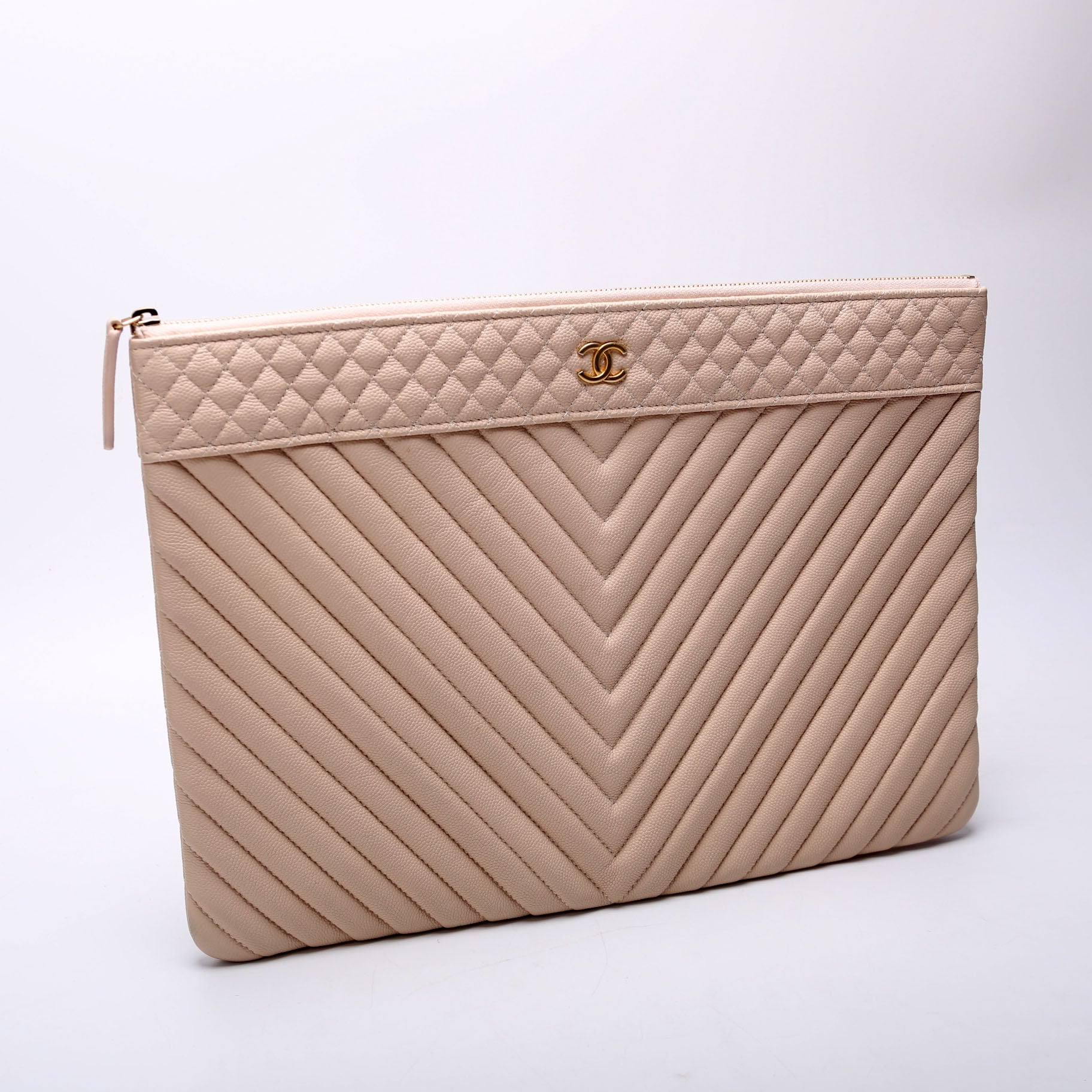 CC Cosmetic Case Quilted Large Caviar 24M