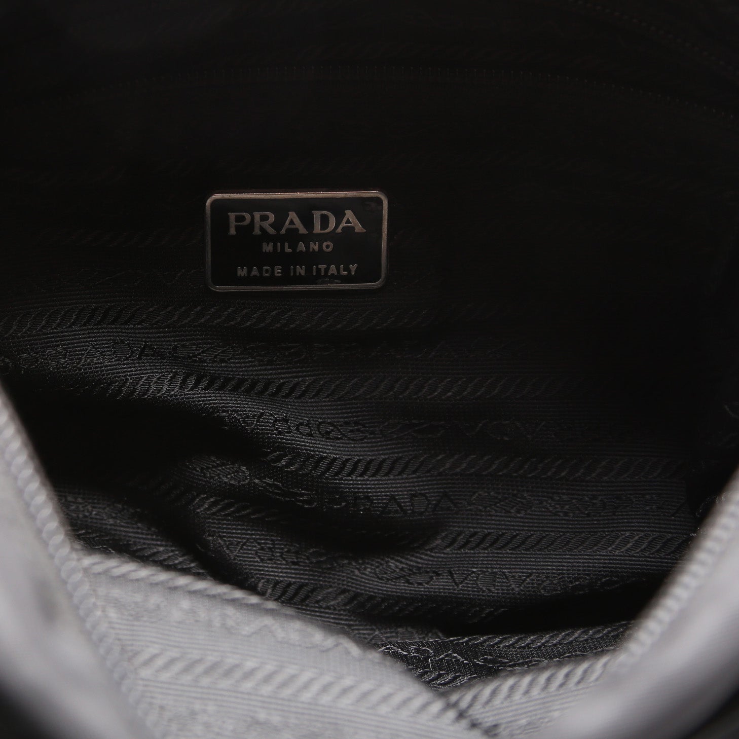 Nylon Zip Tote Vintage Black