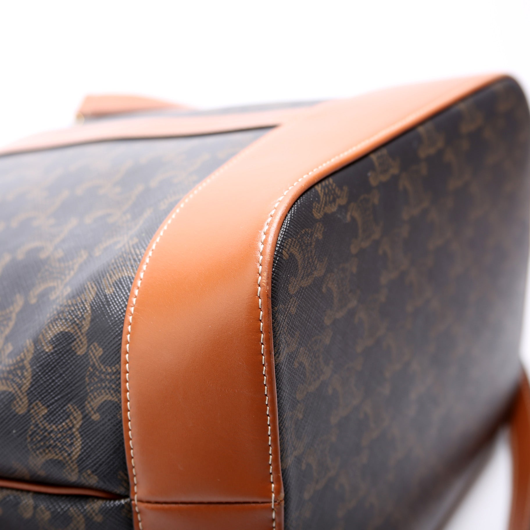 Triomphe Medium Bucket Bag