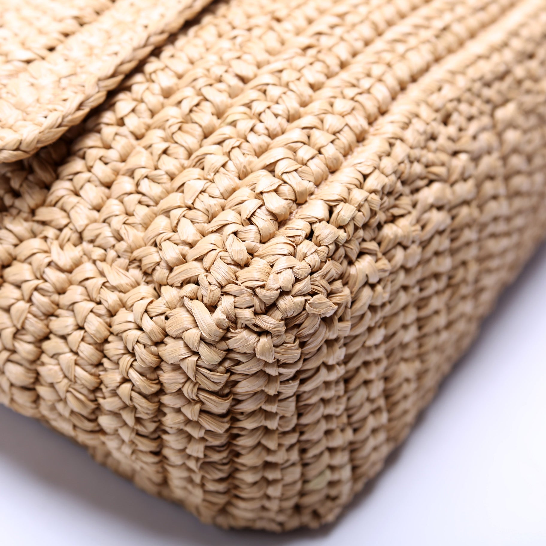 Niki Medium Raffia 633187