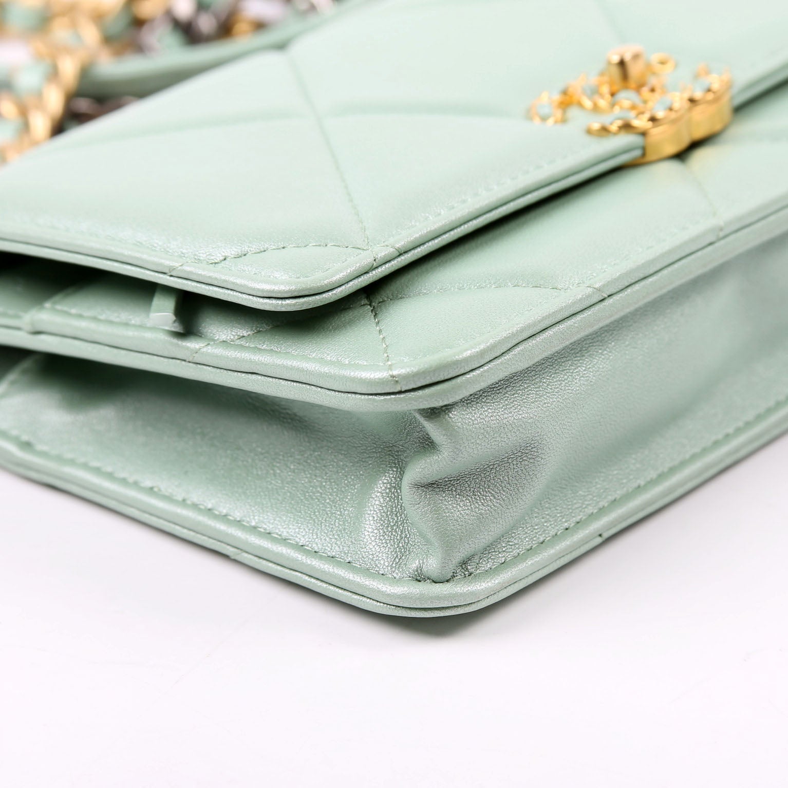 Chanel 19 WOC Quilted Lambksin RFID