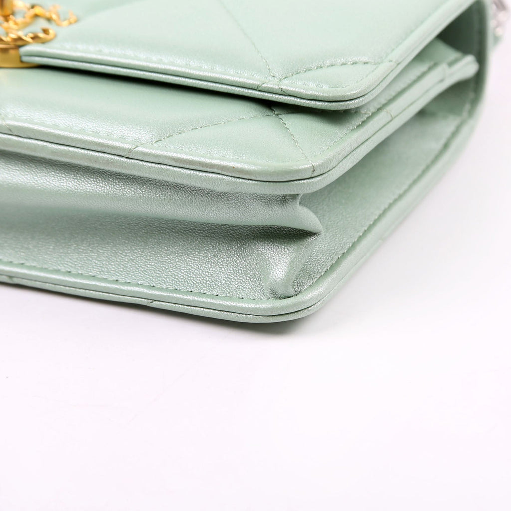 Chanel 19 WOC Quilted Lambksin RFID