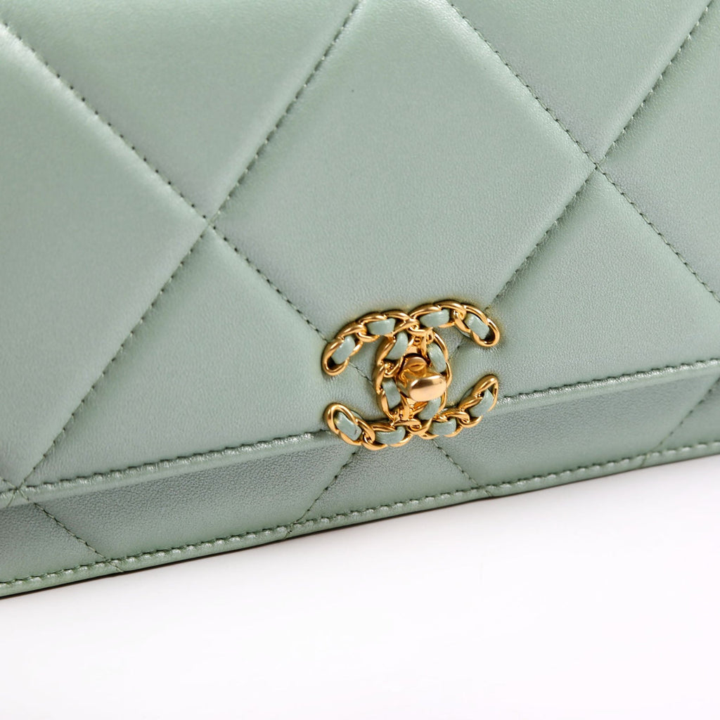 Chanel 19 WOC Quilted Lambksin RFID
