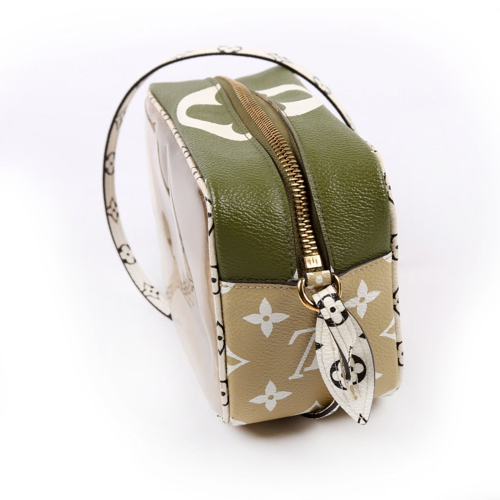 Beach Pouch Giant Monogram Kaki