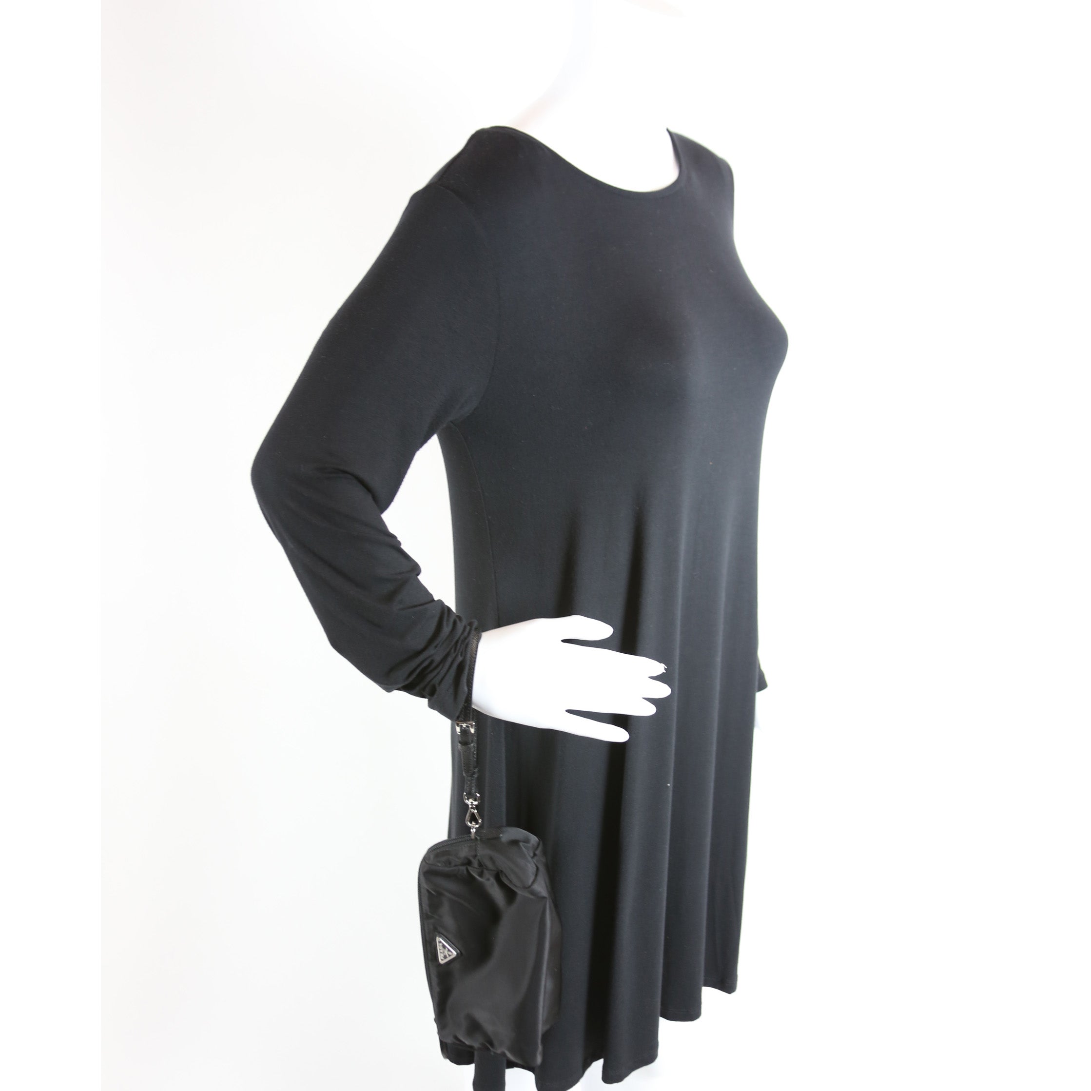 1NS693 Re-Nylon Pouch Black