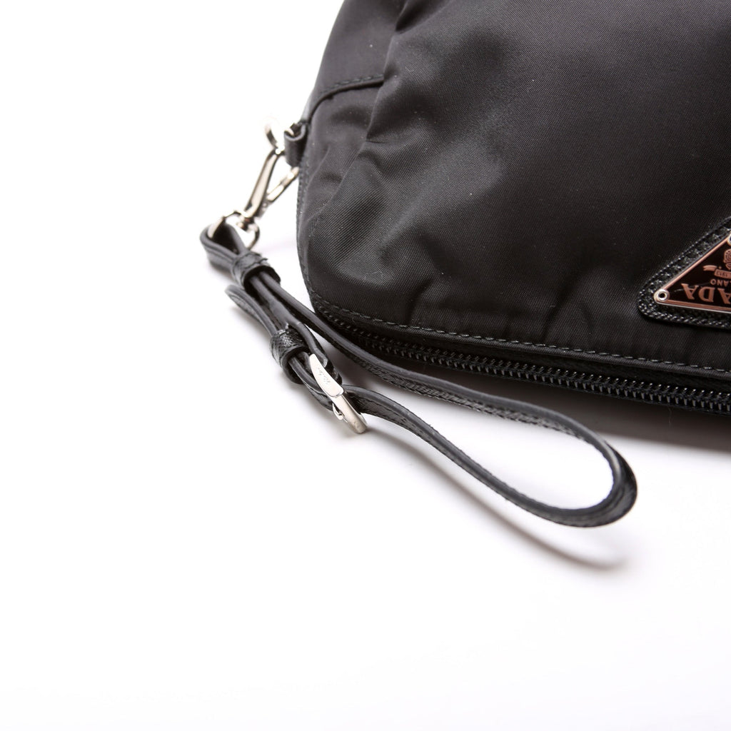 1NS693 Re-Nylon Pouch Black