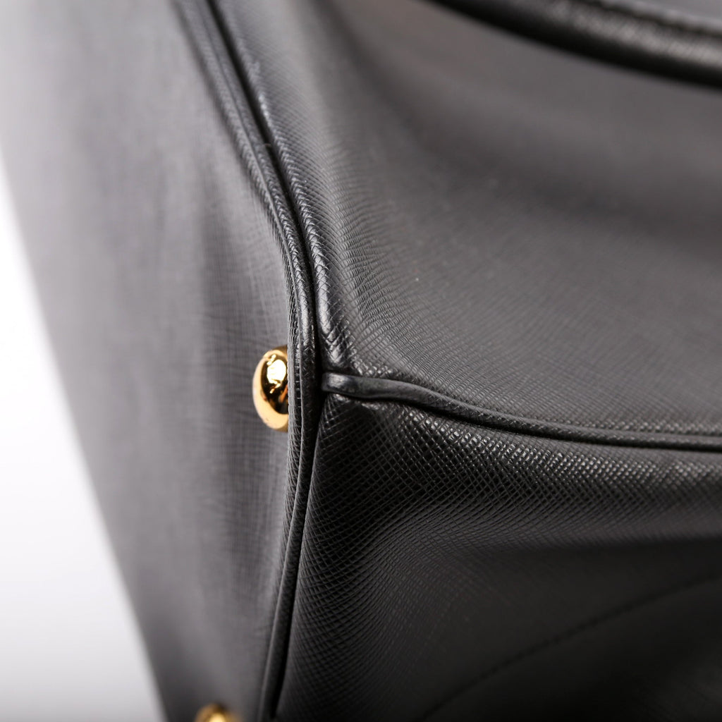 Saffiano Lux Tote Medium Black