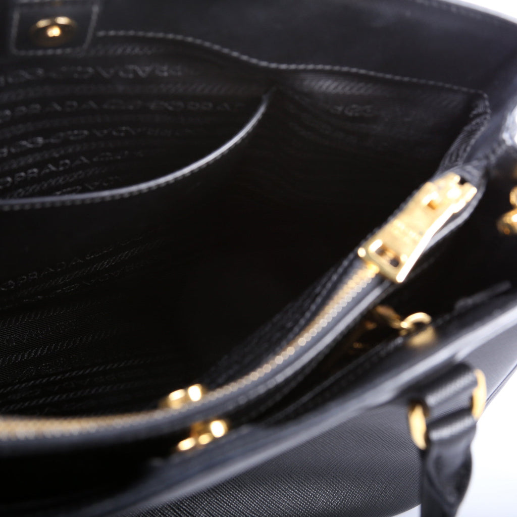 Saffiano Lux Tote Medium Black