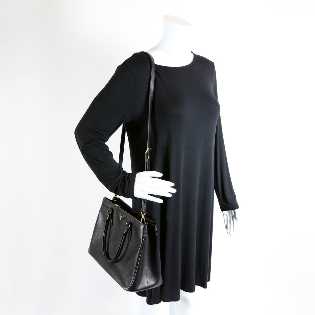 Saffiano Lux Tote Medium Black