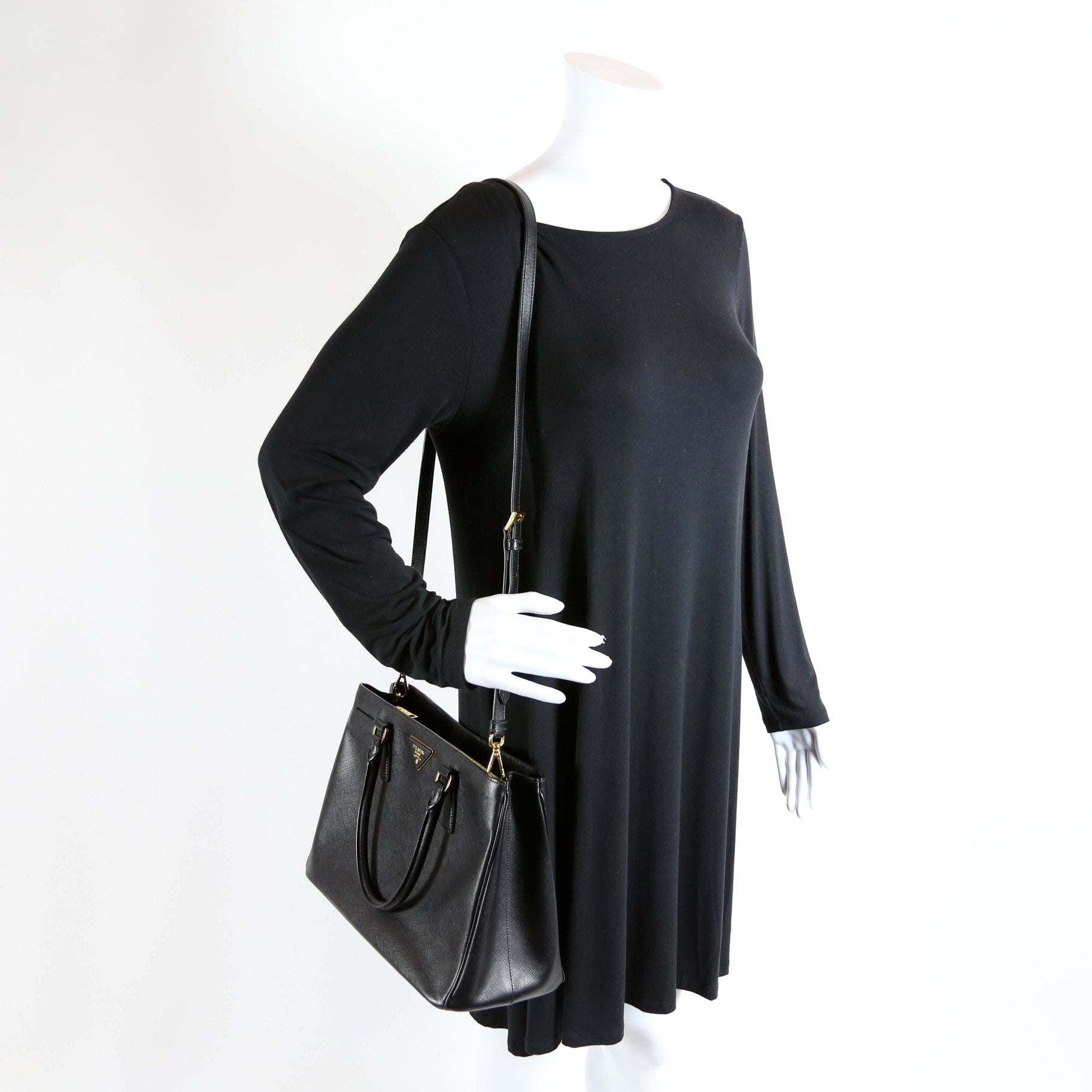 Saffiano Lux Tote Medium Black