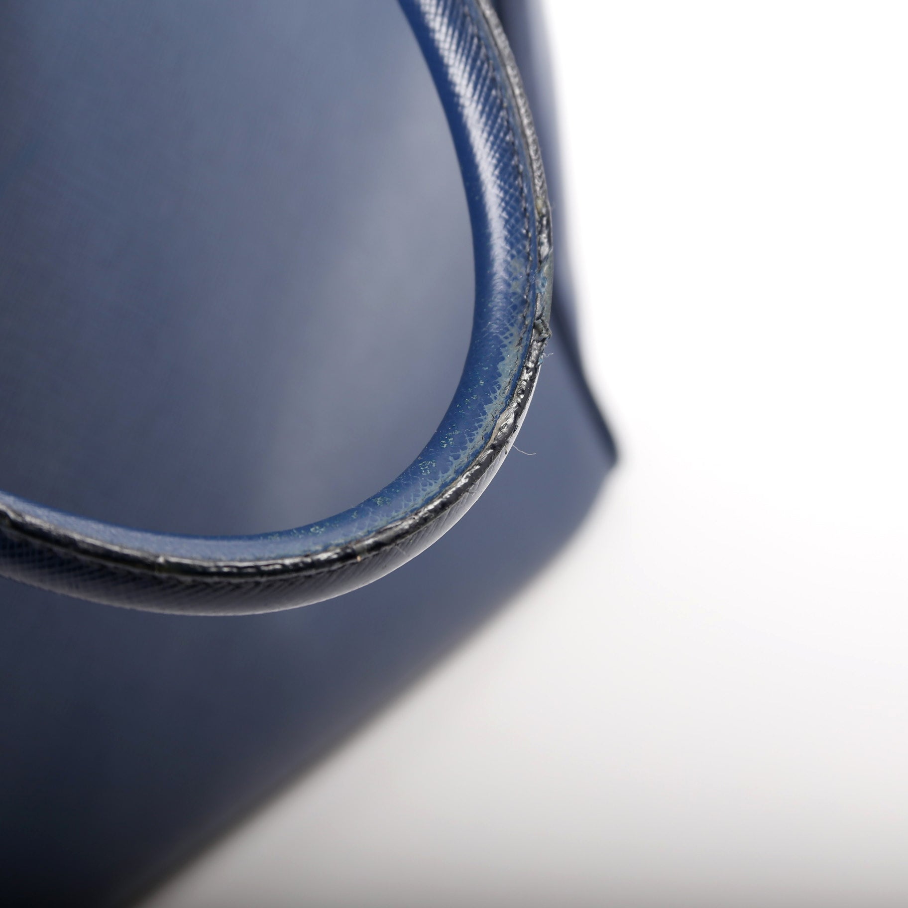Saffiano Galleria Medium Blue