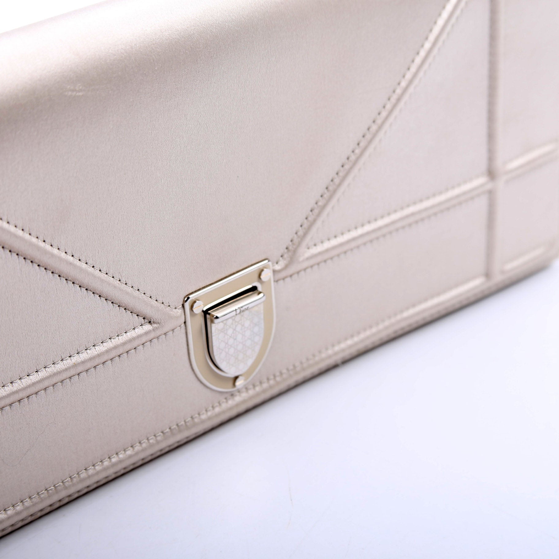 Diorama Wallet On Chain Satin Champagne