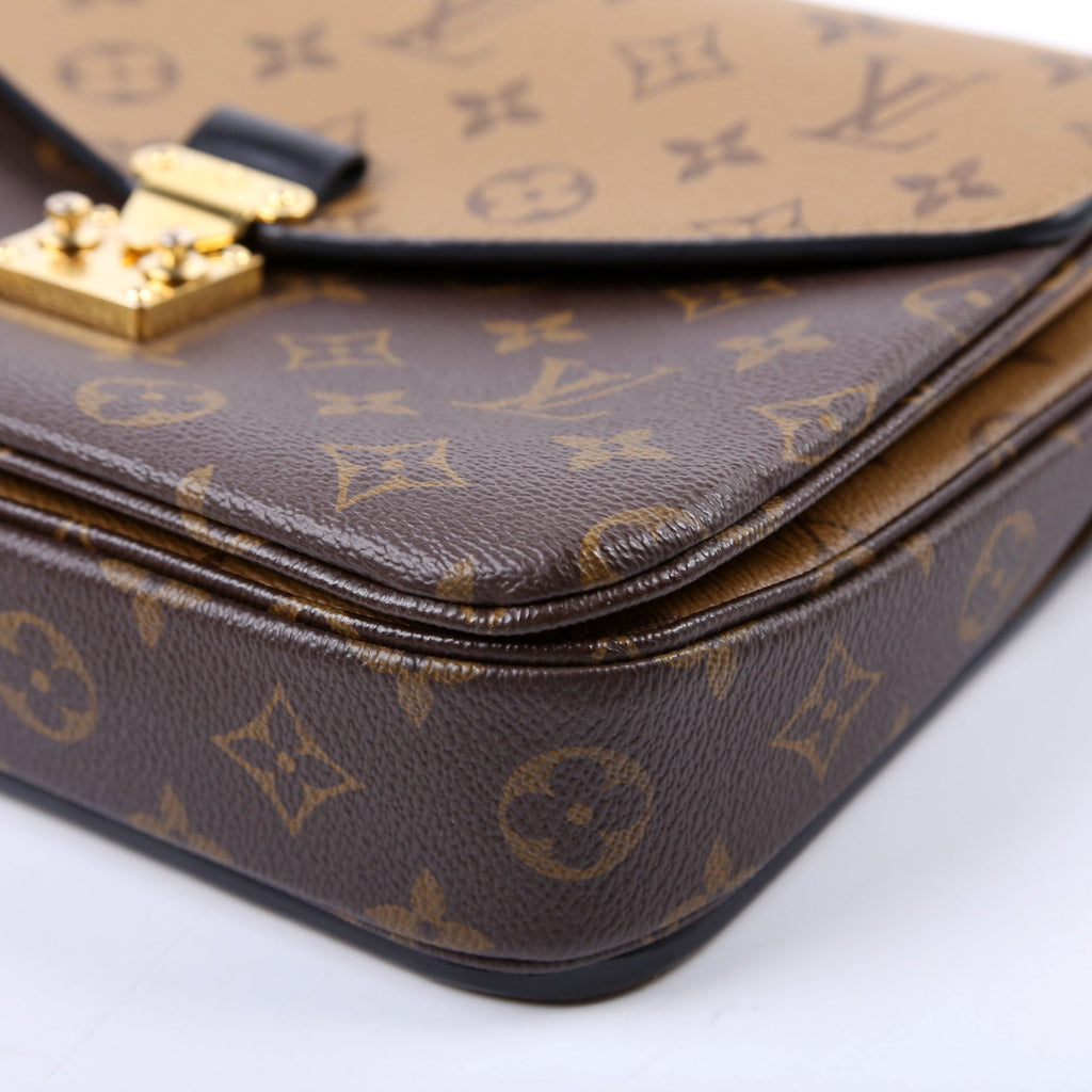 Pochette Metis Reverse Monogram